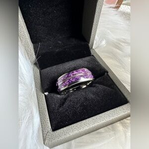 Tungsten Carbide 8 mm unisex ring with amethyst gemstone inlays size 8